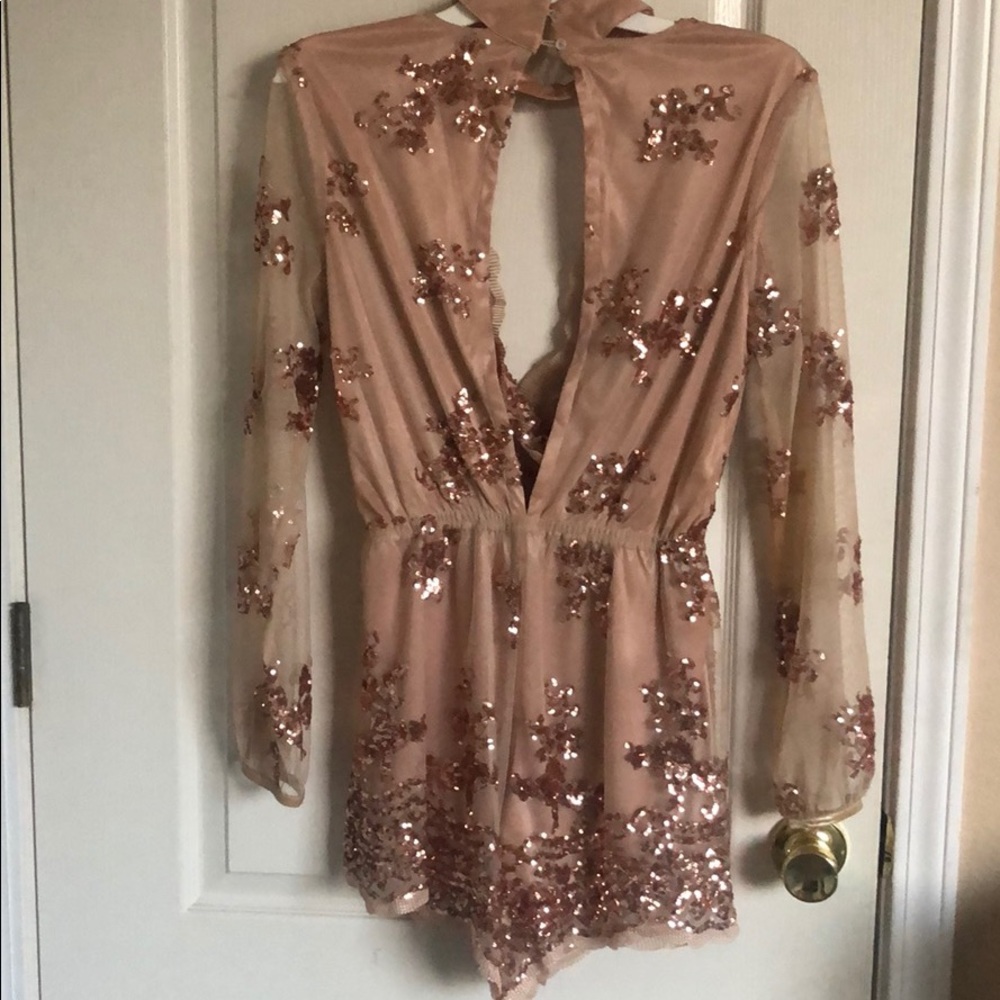 Rose gold sequin romper - Picture 3 of 4